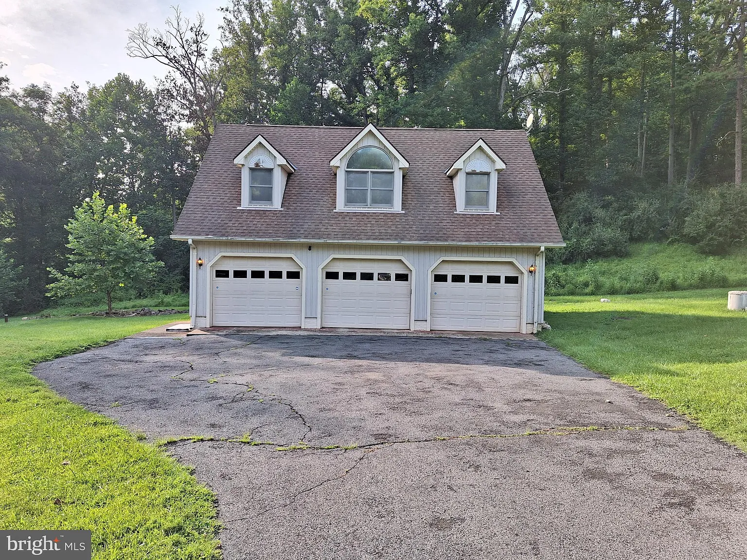 1 bed, 1.0 bath, 3810 sqft, $2,200 — Photo 3