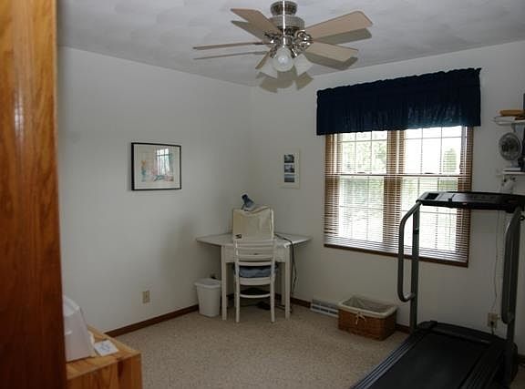 5th image of 256 Knoll View Dr