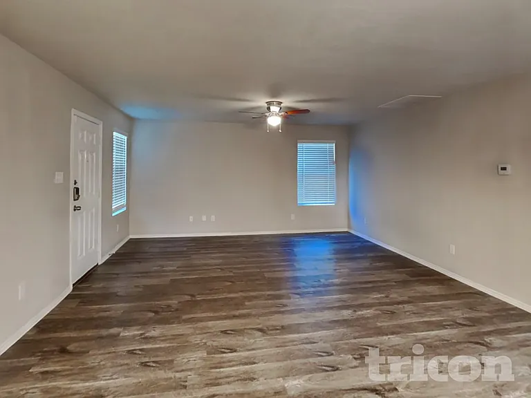 8506 Amistad Cv — Photo 2