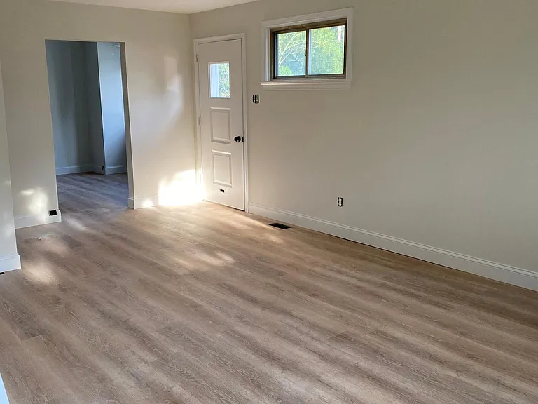 2851 Rossiter Ave — Photo 14