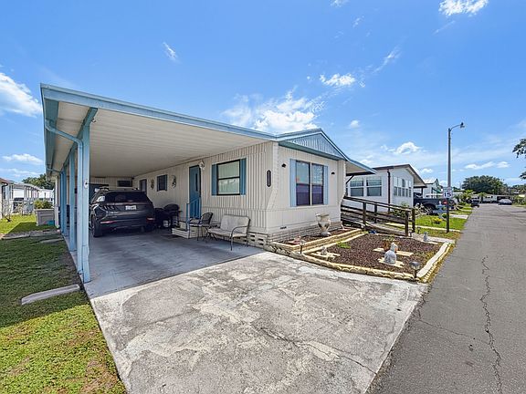2nd image of 1515 Paddock Ln