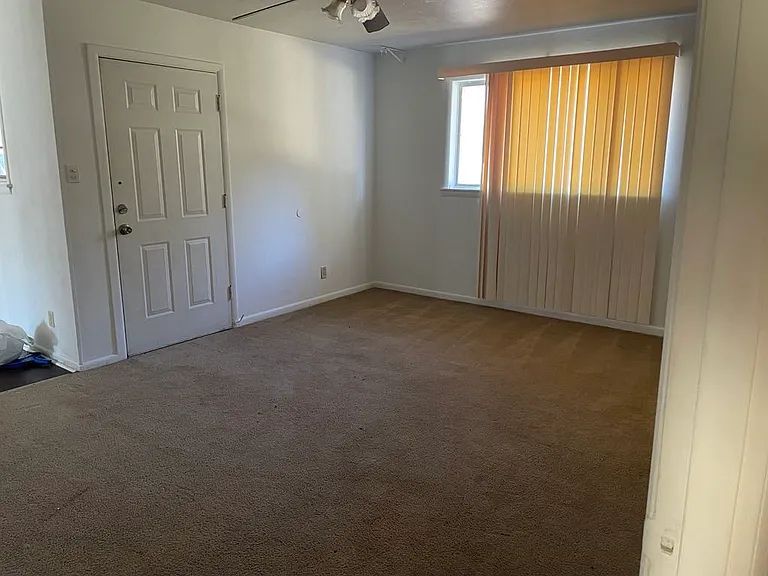 3829 Oakcrest St — Photo 7