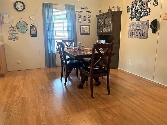 4th image of 102 Hillsborough Dr #116