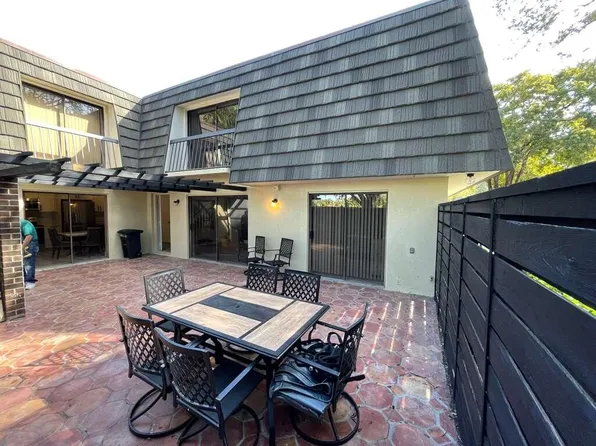 118 1st Ter, Palm Beach Gardens, FL 33418