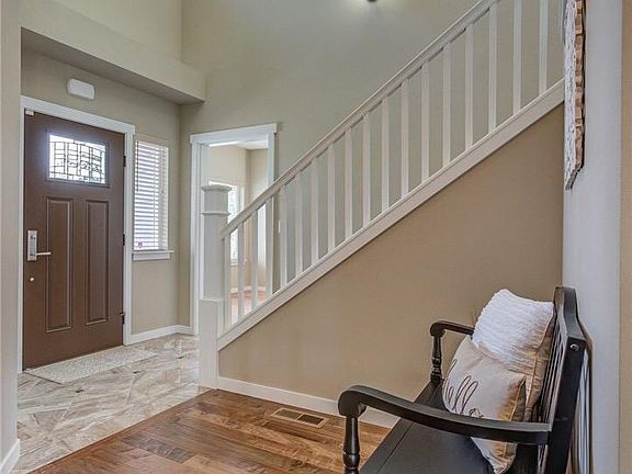 3rd image of 4591 Elmwood Dr