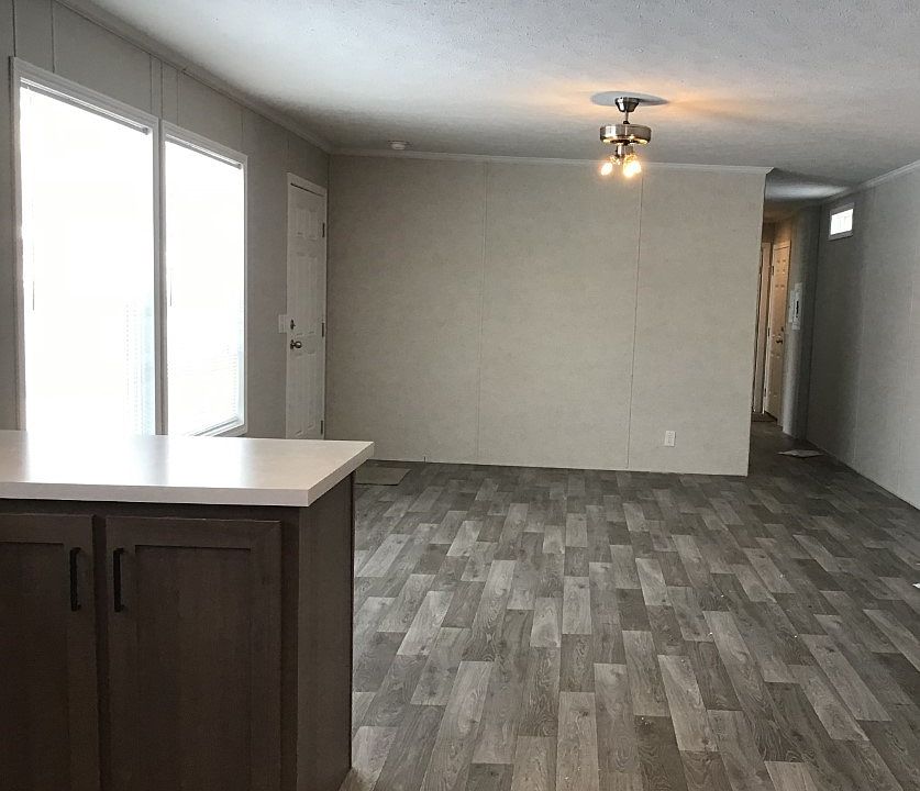 2nd image of 212 Crosspath Rd #212