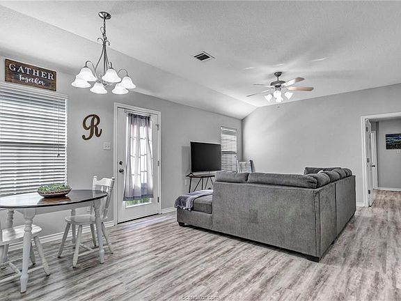4th image of 2635 Symphony Park Dr