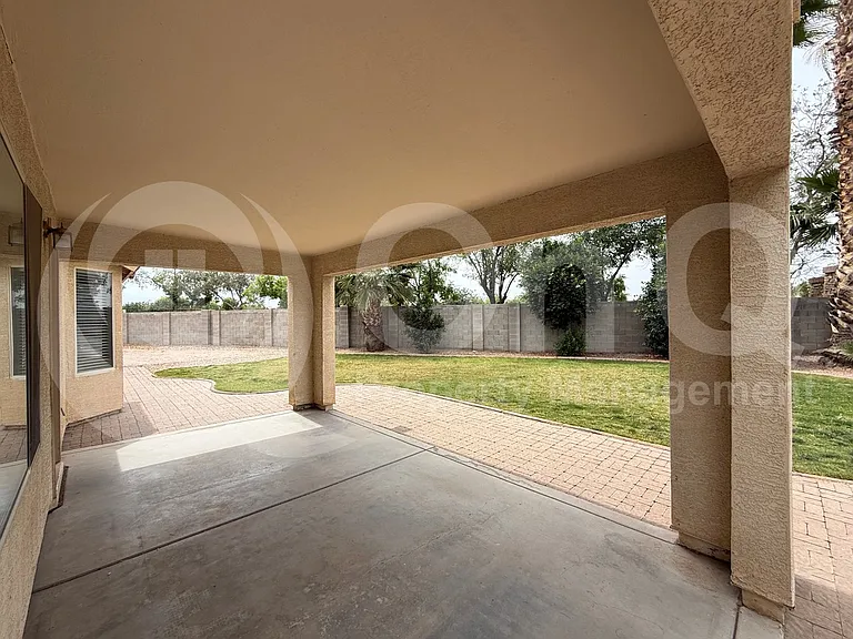 1139 E Morgan Ct — Photo 29