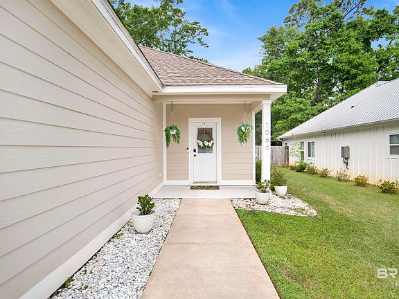 3rd image of 1066 Pinemont Dr
