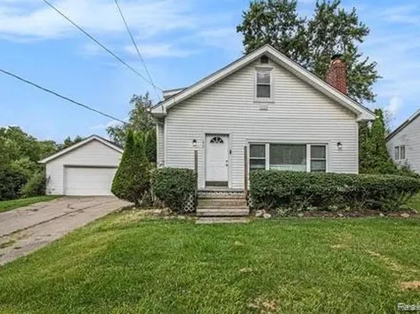 371 Hillcliff Dr, Waterford, MI 48328