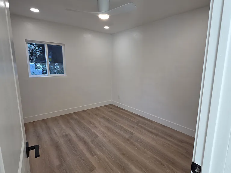 1120 Tait St #E — Photo 11