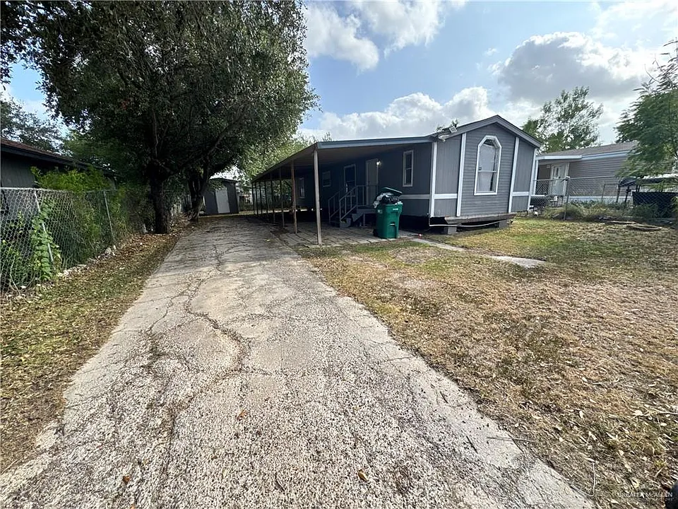 916 W Violet Dr