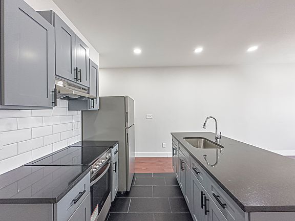 4th image of 1806 W Ontario St #3