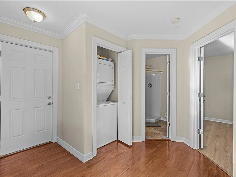 9512 14th Bay St — Photo 17