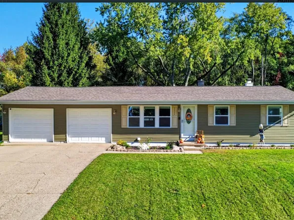 2552 Peters St, Orion, MI 48359