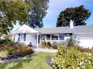 107 Fairfax Rd, Massapequa, NY 11758