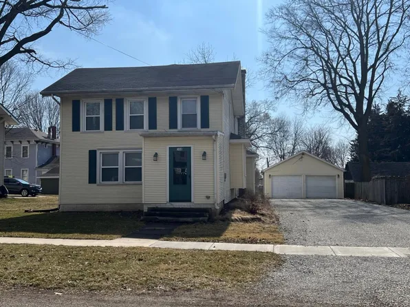 308 W 5th St, Delavan, IL 61734