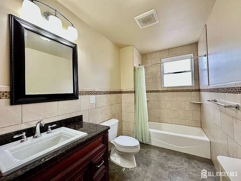 66 Atlantic St — Photo 17