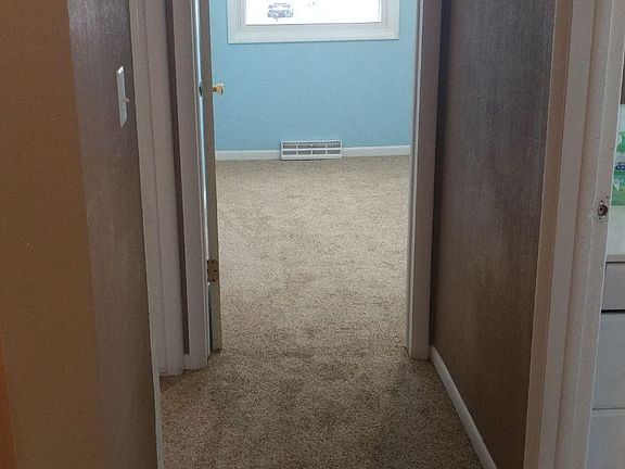 3rd image of 5927 Crestmoor Dr SE
