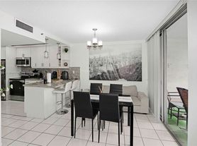 1700 NW North River Dr