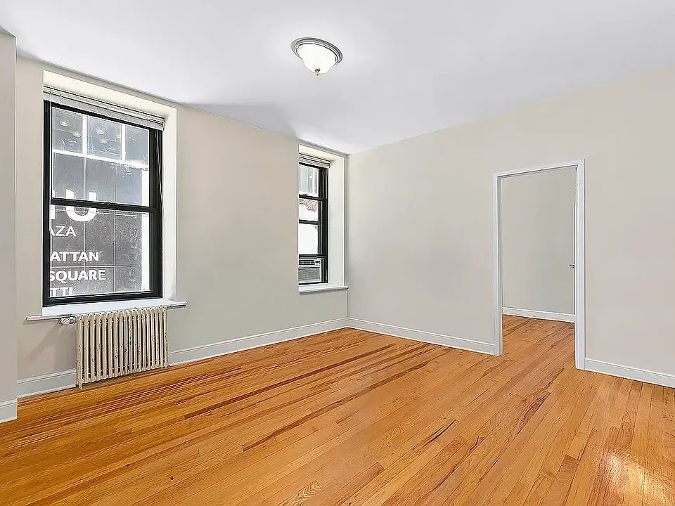 150 W 47th St #3B