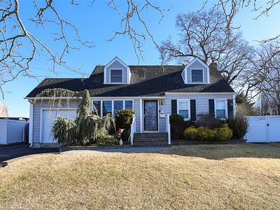 38 Scott Street, Massapequa Park, NY, 11762
