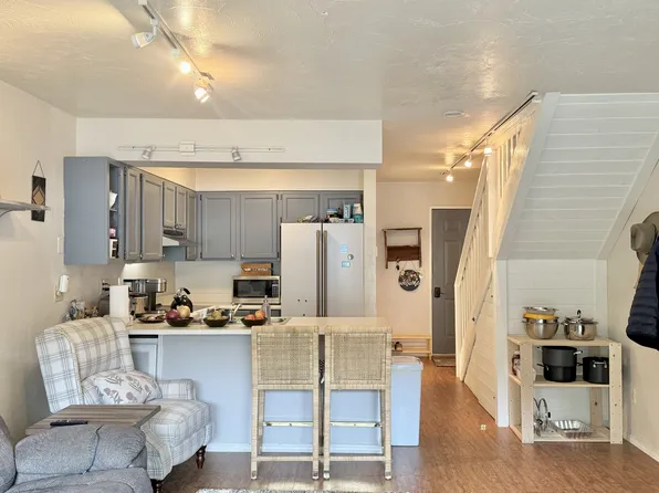 2579 Douglas Hwy Unit 1-7, Juneau, AK 99801