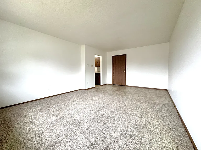 Cliffside Apartments — Photo 11