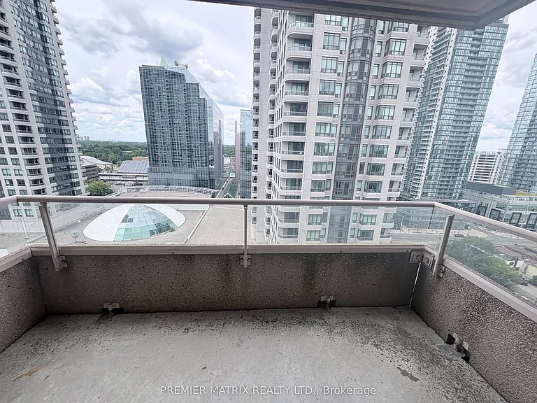 35 Empress Ave #2008 — Photo 13