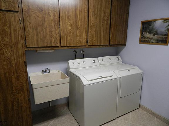 3rd image of 4566 E Emelita Ave