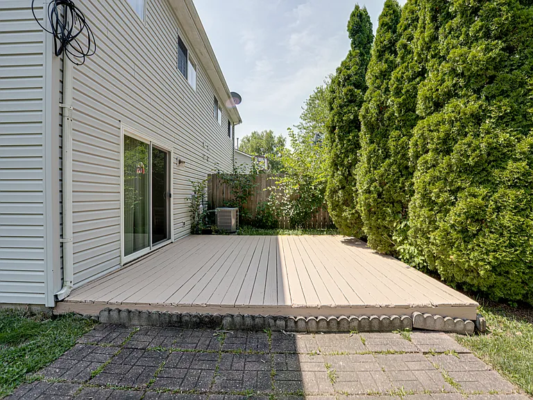 1130 Brockton Ct — Photo 18