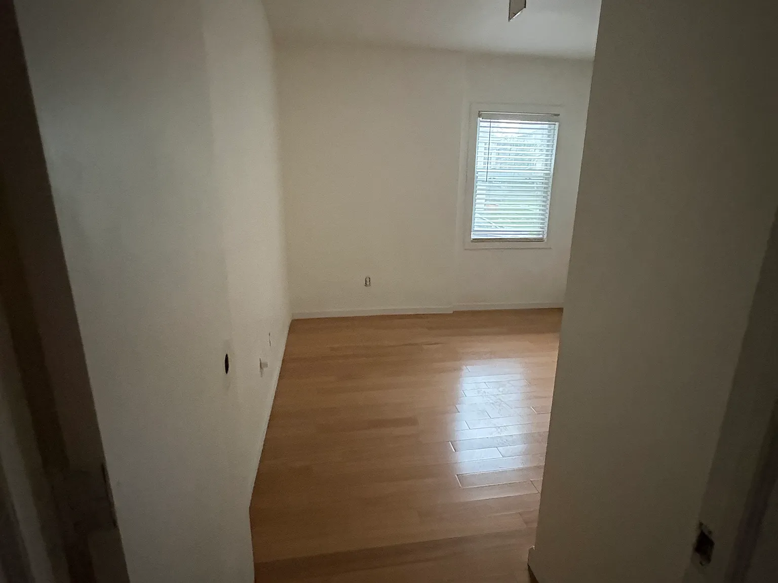 2 bed, 2000 sqft, $1,400 — Photo 3