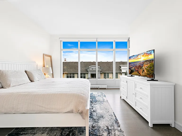 30 Melrose Ter #408 — Photo 11