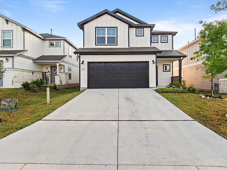 11831 Burnett Rnch — Photo 2