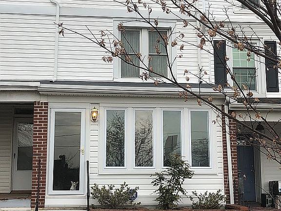 2nd image of 2803 W 4th St