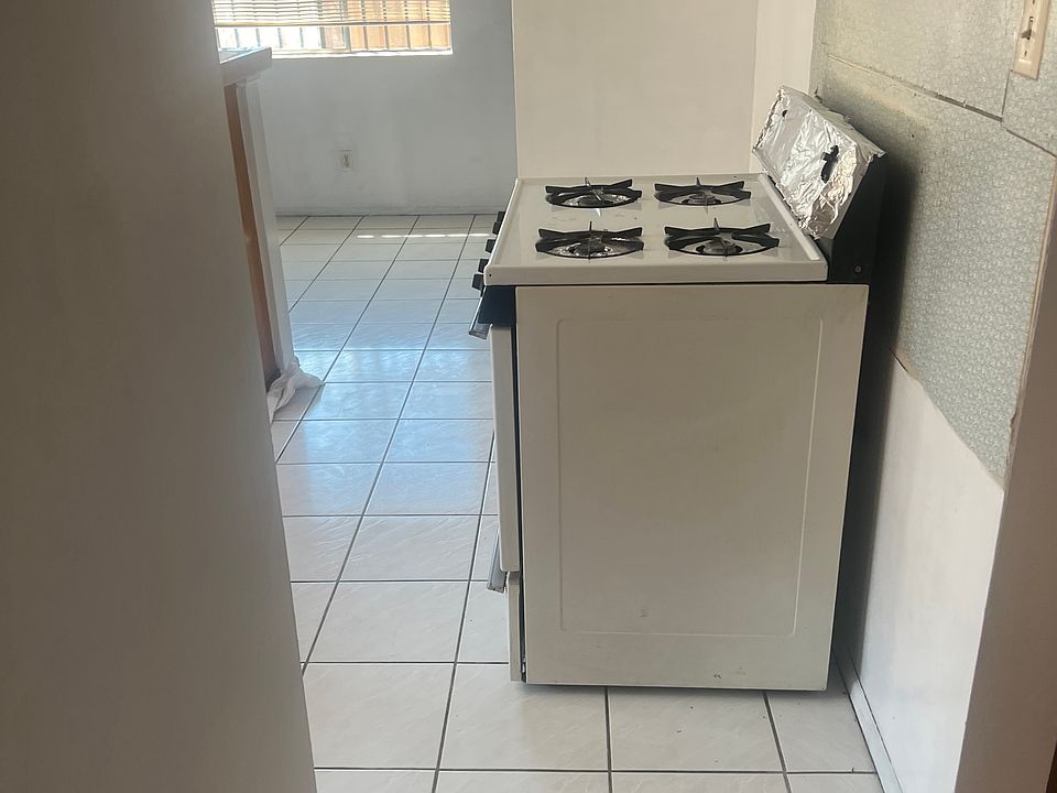 1st image of 2732 Delta Ave