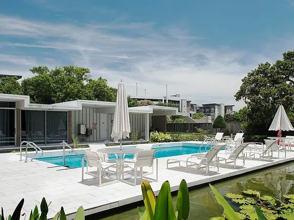 5050 Woodway Dr APT 2A, Houston, TX 77056