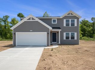 10931 Autumn Oak Dr, Lowell, MI 49331