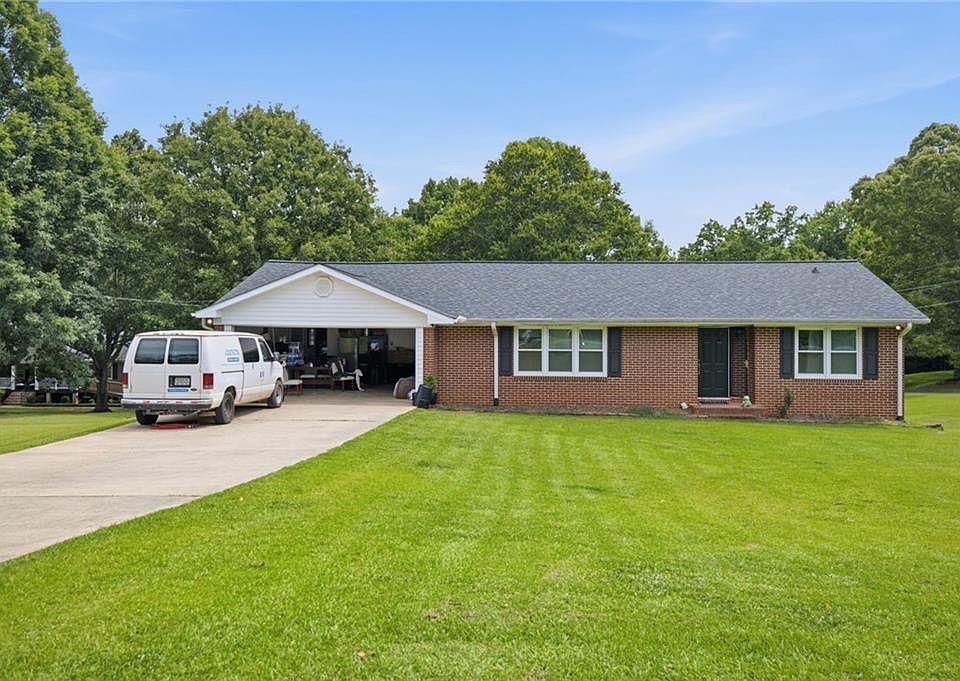 1st image of 1480 Jackson Dr