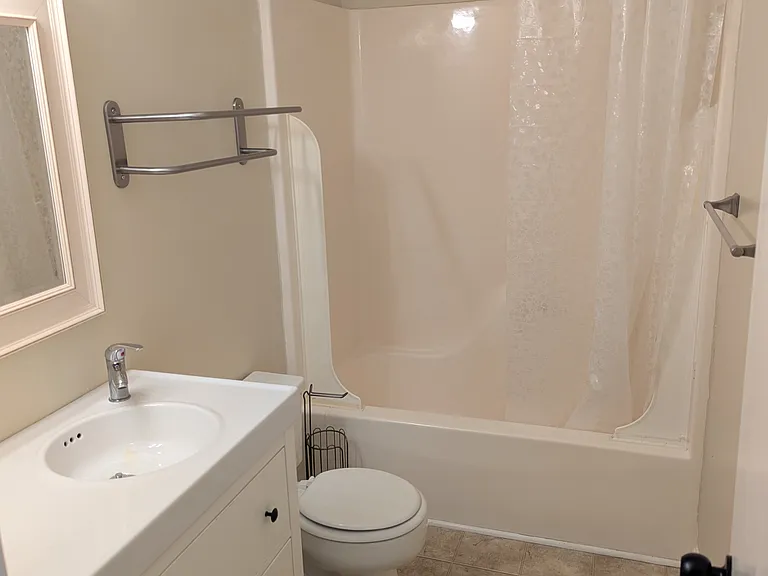 909 Hearthridge Ct #A — Photo 5