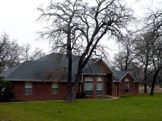 1st image of 389 Woodland Dr