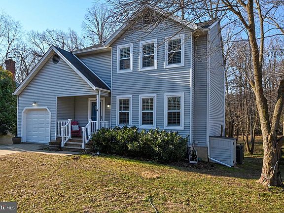 4th image of 3227 Blackwalnut Dr