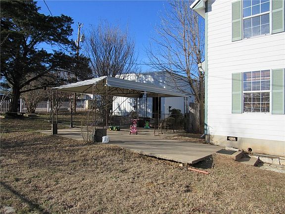 4th image of 705 E Aquarius Ct