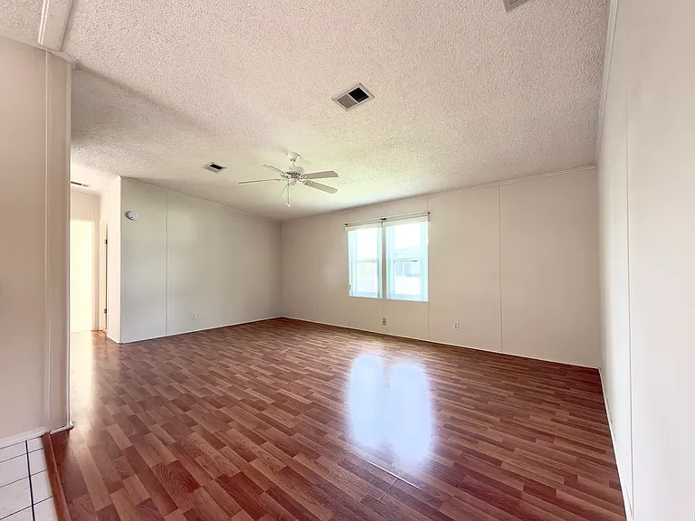 827 Sun Glow St — Photo 12