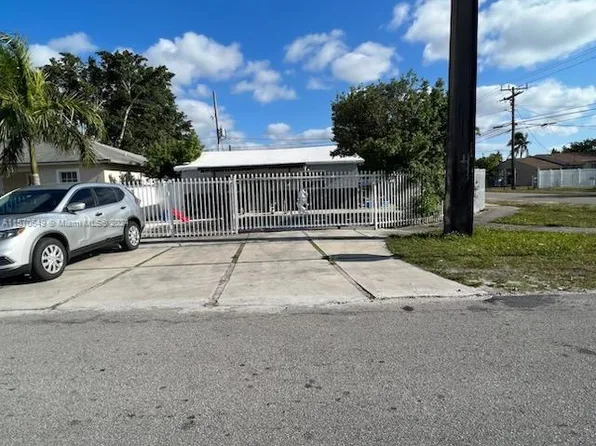1801 NW 83rd St, Miami, FL 33147