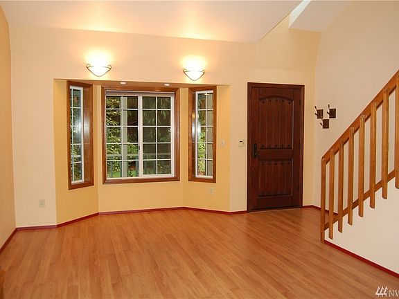 3rd image of 4342 Montclair Dr SE