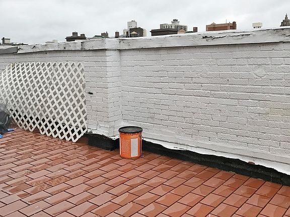 2nd image of 255 W 88th St Ph F