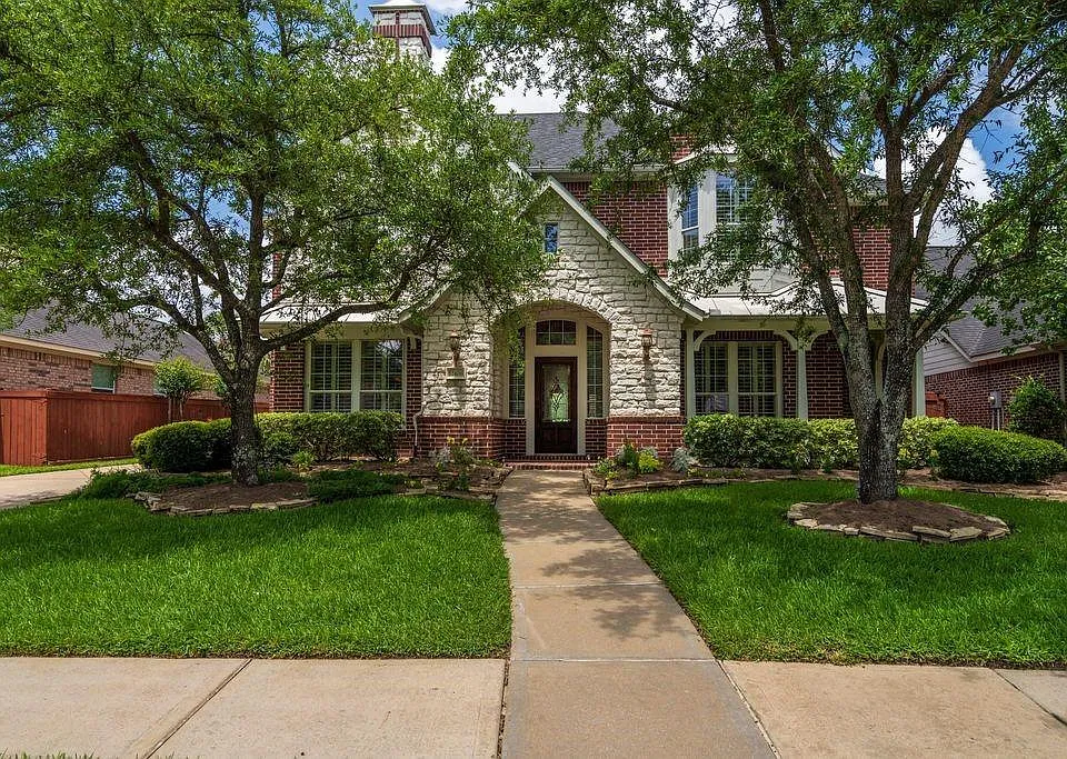 12406 Santiago Cove Ln