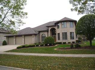 8105 Valley View Dr, Tinley Park, IL 60477