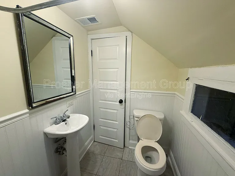 70 Radcliffe St #C — Photo 12